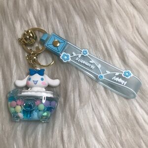 cinnamon Rolls keychain